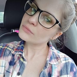 Meet your Posher, Ambour